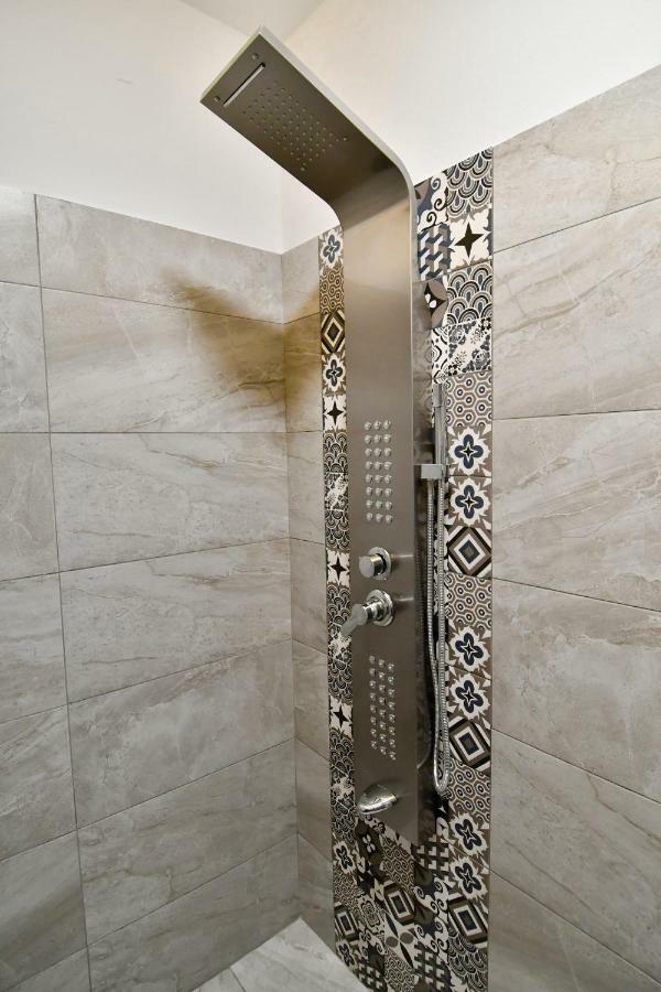 Comfortable, Spacious Studio @ Kolonaki أثينا المظهر الخارجي الصورة